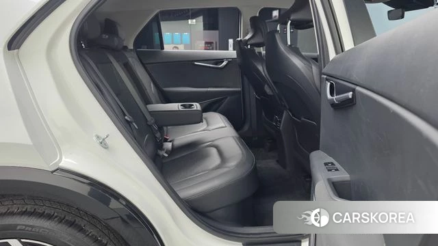 Kia Di Ol Nu Niro 2022 Белый из Кореи, фото 3