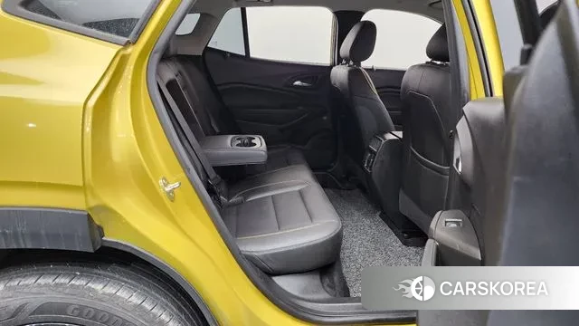 Chevrolet (GM Daewoo) Trax Crossover 2023 Желтый из Кореи, фото 3