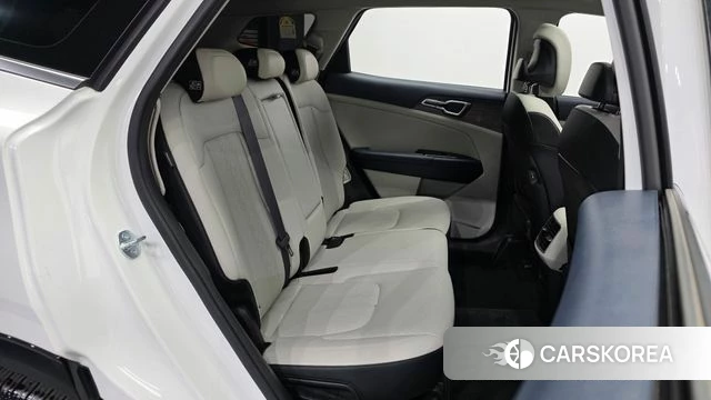 Kia Sportage 5th Generation 2024 Белый из Кореи, фото 3
