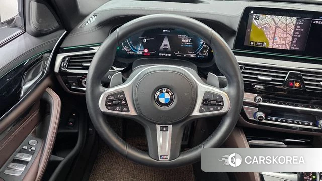 BMW 5 Series (G30) 2021 Белый из Кореи, фото 3