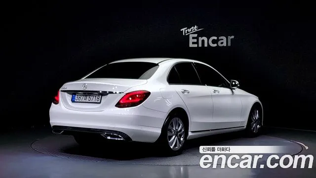 Mercedes-Benz C-Class W205 2019 Белый из Кореи, фото 3