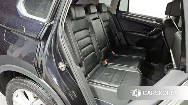 Volkswagen Tiguan second Generation 2018 Черный из Кореи, фото 3