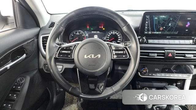 Kia Seltos 2022 Белый из Кореи, фото 3