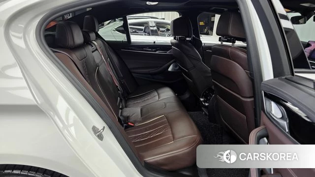 BMW 5 Series (G30) 2021 Белый из Кореи, фото 3