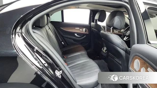 Mercedes-Benz E-Class W213 2019 Черный из Кореи, фото 3