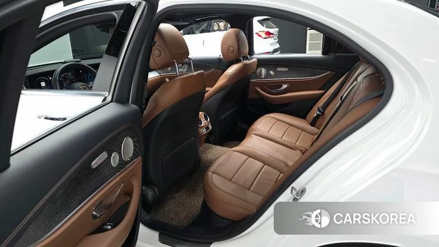 Mercedes-Benz E-Class W213 2021 Белый из Кореи, фото 3