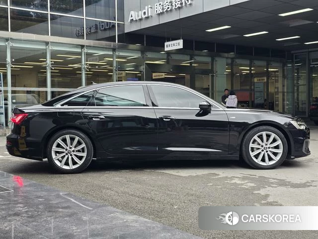 Audi A6L 2021 Черный из Китая, фото 3