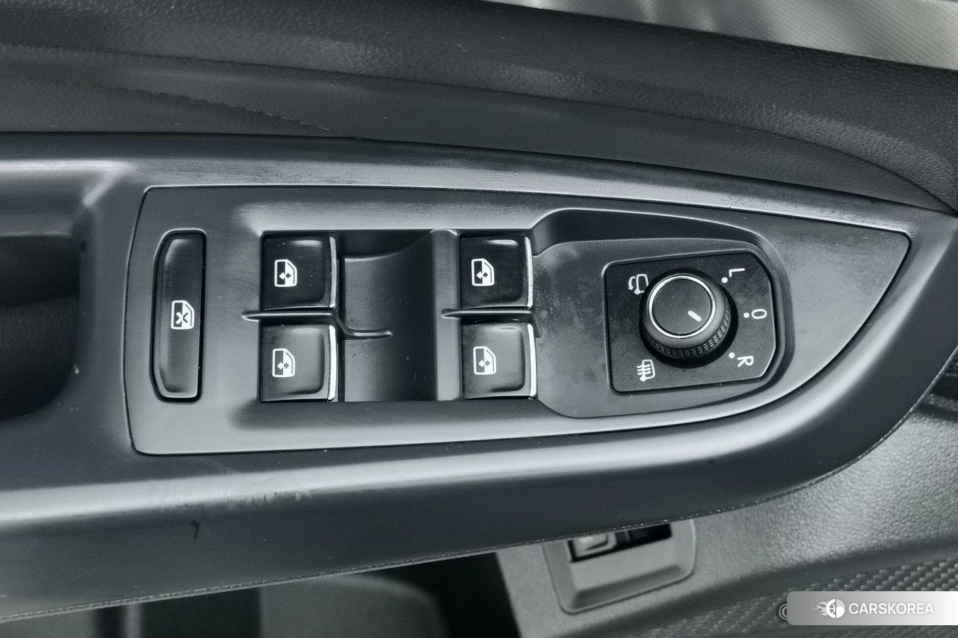 Volkswagen Passat 2023 Черный из Китая, фото 3