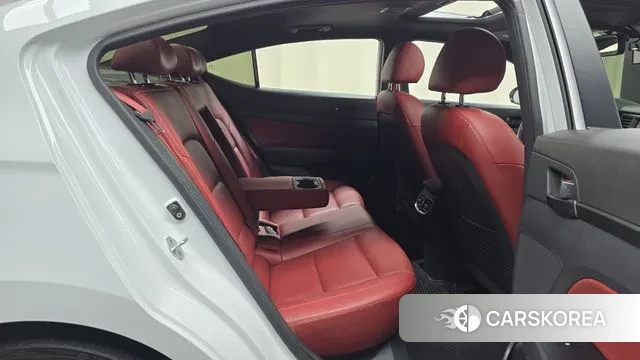 Hyundai Avante AD 2018 Белый из Кореи, фото 3