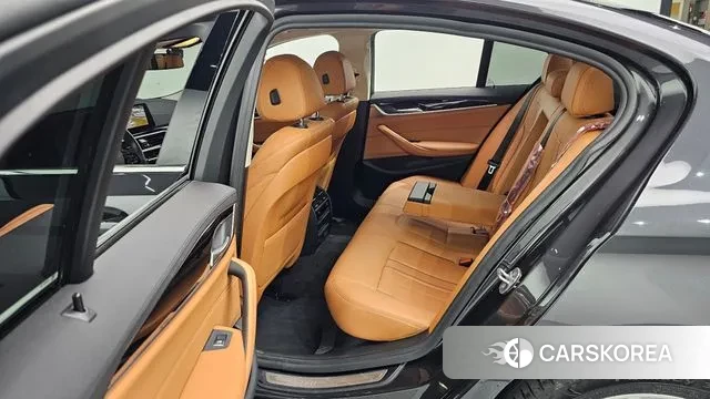 BMW 5 Series (G30) id 2886492 из Кореи 3