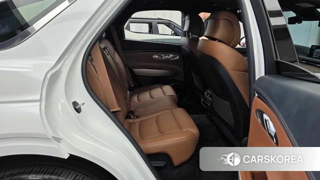 Genesis GV70 2023 Белый из Кореи, фото 3