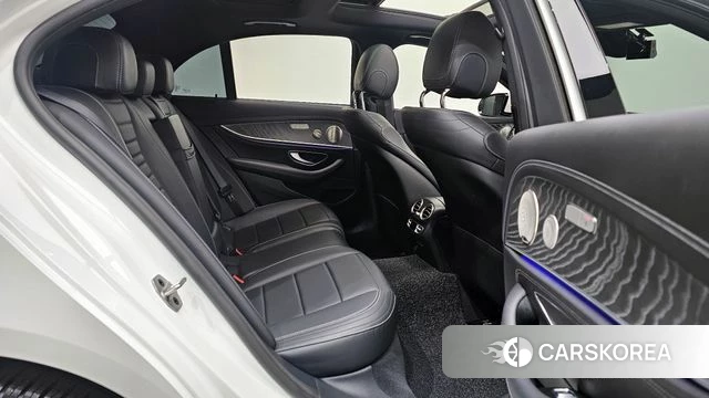 Mercedes-Benz E-Class W213 2021 Белый из Кореи, фото 3