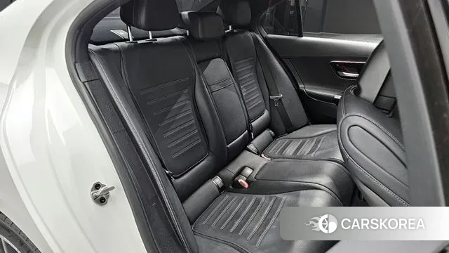 Mercedes-Benz C-Class W206 2022 Белый из Кореи, фото 3