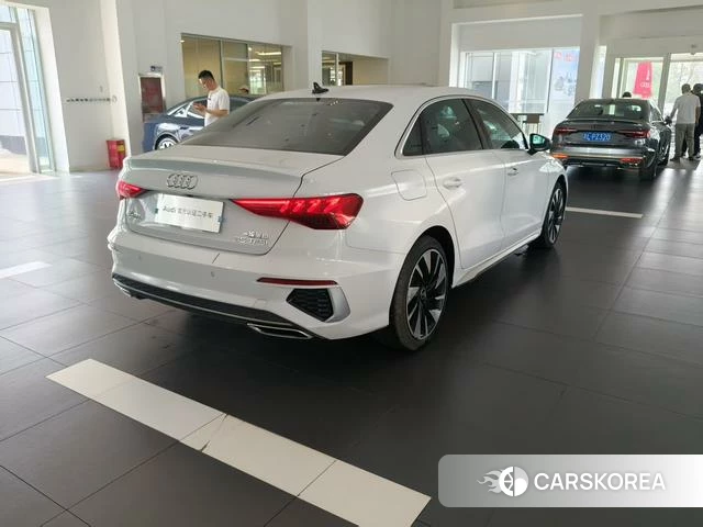 Audi A3 2024 Белый из Китая, фото 3