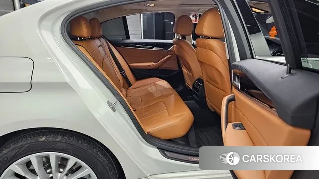 BMW 5 Series (G30) 2018 Белый из Кореи, фото 3