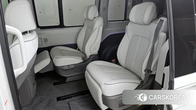 Hyundai Staria 2024 Белый из Кореи, фото 3