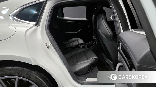 Porsche Panamera (976) 2024 Белый из Кореи, фото 3