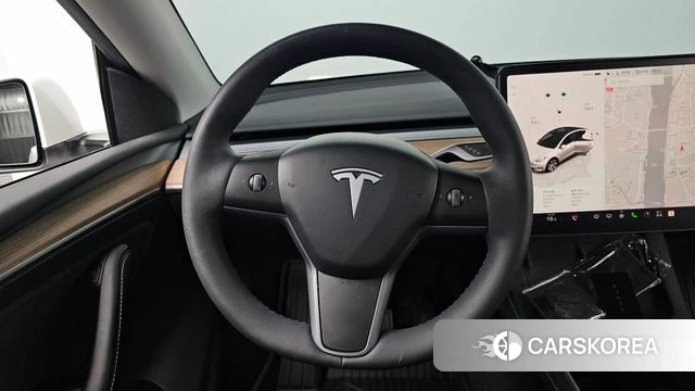 Tesla Model Y 2023 Белый из Кореи, фото 3