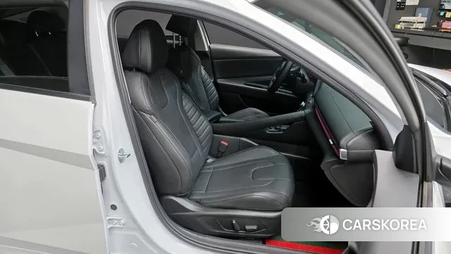 Hyundai The New Avante (CN7) 2024 Белый из Кореи, фото 3