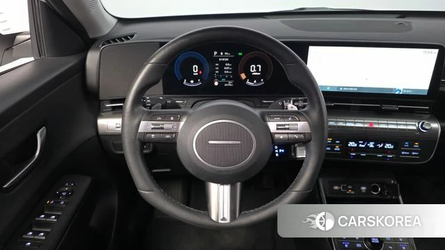 Hyundai Kona (SX2) 2023 Белый из Кореи, фото 3