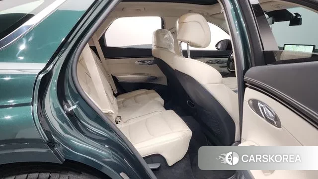 Genesis GV70 2021 Темно-зеленый из Кореи, фото 3