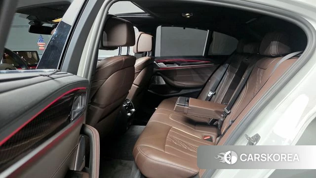 BMW 5 Series (G30) 2022 Белый из Кореи, фото 3