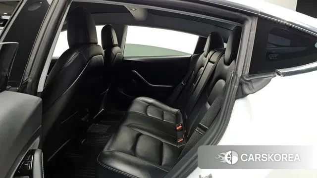 Tesla Model 3 2020 Белый из Кореи, фото 3