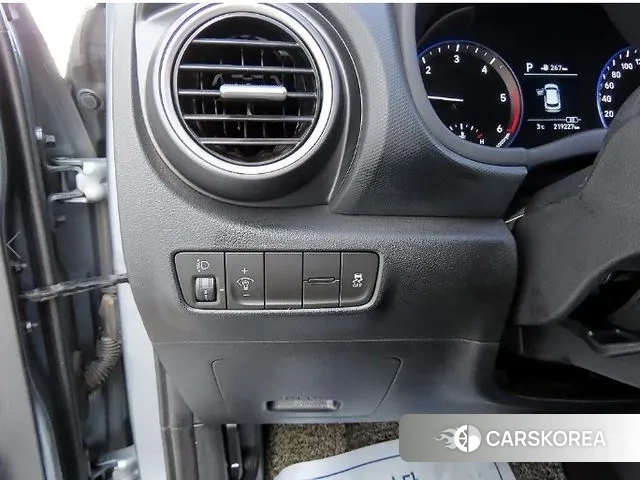 Hyundai Kona 2018 Серебристо-серый из Кореи, фото 3