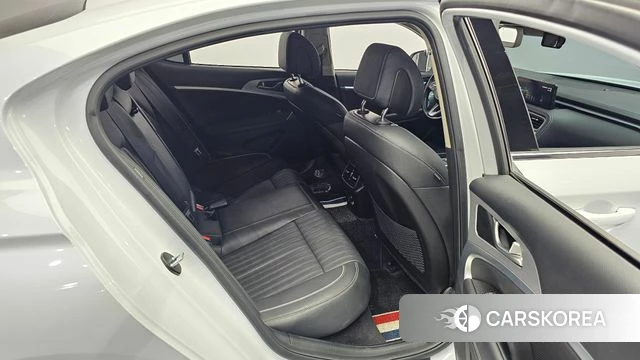 Genesis The New G70 2023 Белый из Кореи, фото 3