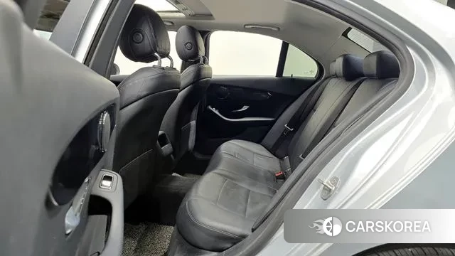 Mercedes-Benz C-Class W205 2018 Серебряный из Кореи, фото 3