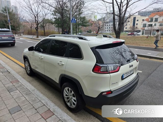 Jeep Cherokee (KL) 2018 Жемчужный цвет из Кореи, фото 3
