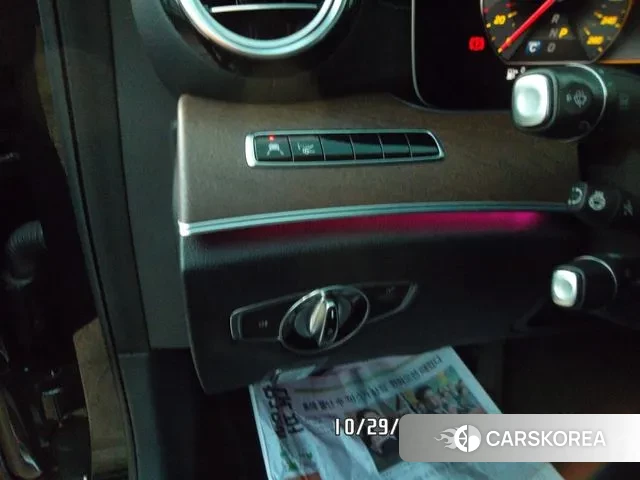 Mercedes-Benz E-Class W213 2018 Черный из Кореи, фото 3