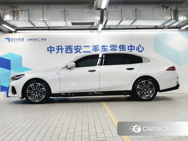 BMW 5 series 2024 Белый из Китая, фото 3