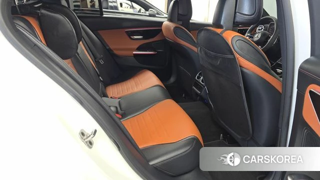 Mercedes-Benz C-Class W206 2026 Белый из Кореи, фото 3