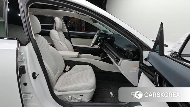 Hyundai Grandeur Hybrid (GN7) 2024 Белый из Кореи, фото 3