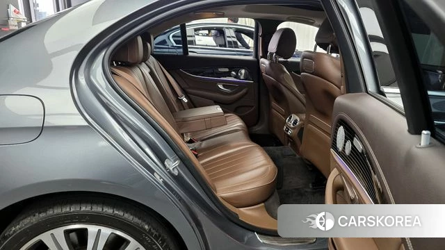 Mercedes-Benz E-Class W213 2018 Серый из Кореи, фото 3