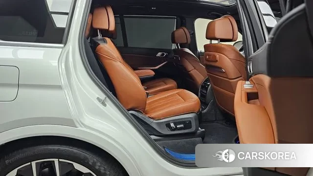 BMW X7 (G07) 2025 Белый из Кореи, фото 3