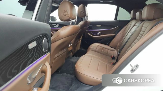 Mercedes-Benz E-Class W213 2022 Белый из Кореи, фото 3