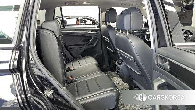 Volkswagen Tiguan second Generation 2020 Черный из Кореи, фото 3