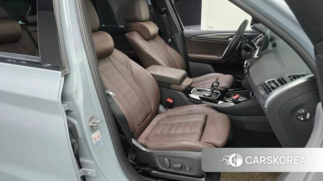 BMW X3 (G01) 2023 Серебристо-серый из Кореи, фото 3