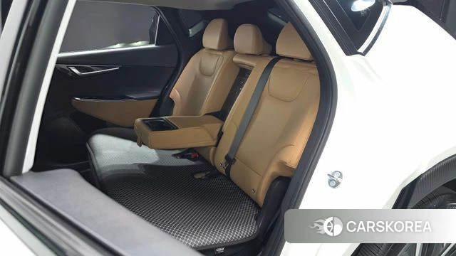Kia EV6 2023 Белый из Кореи, фото 3