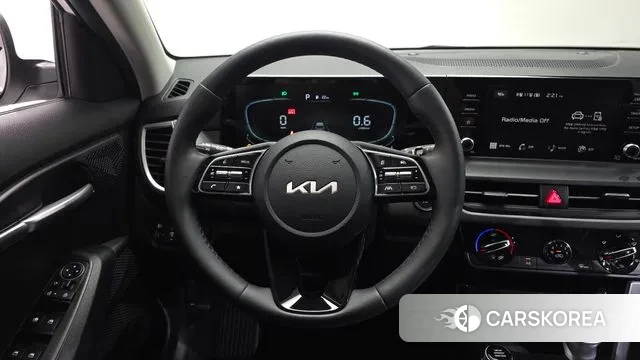 Kia The New Seltos 2023 Белый из Кореи, фото 3