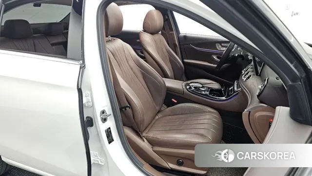 Mercedes-Benz E-Class W213 2018 Белый из Кореи, фото 3