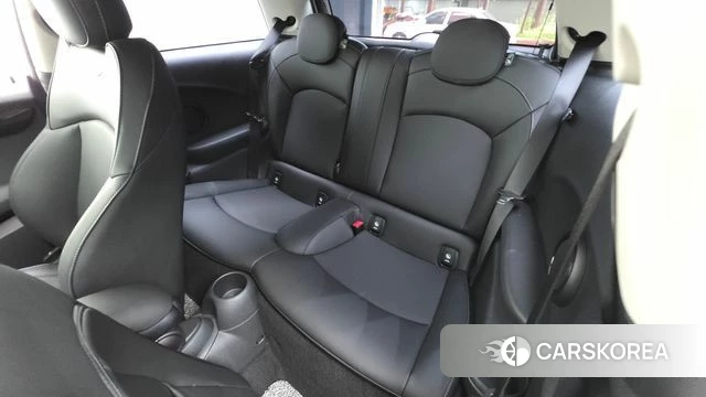 Mini Cooper 2021 Жемчужный цвет из Кореи, фото 3