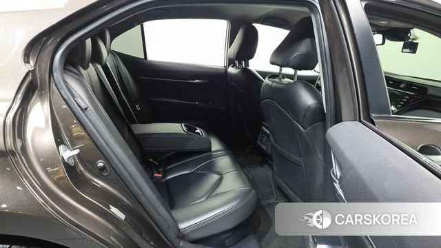 Toyota Camry (XV70) 2019 Цвет тростника из Кореи, фото 3