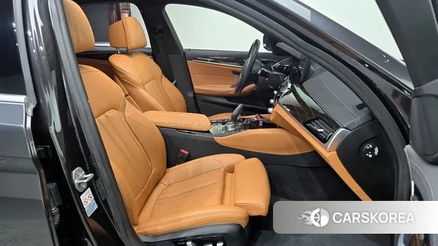 BMW 5 Series (G30) 2022 Серый из Кореи, фото 3