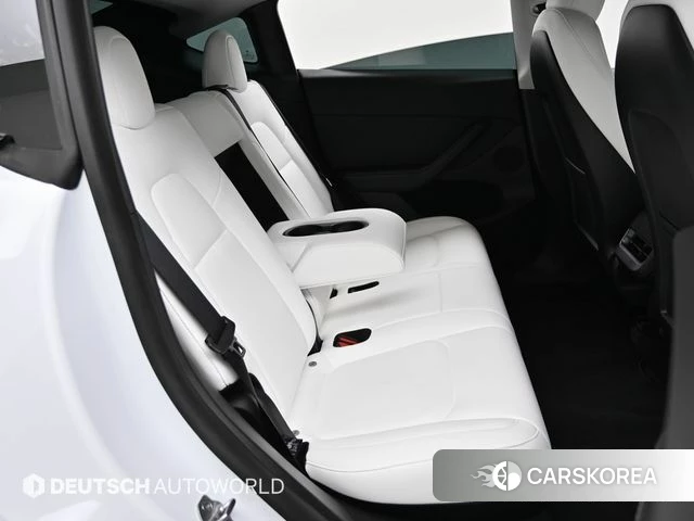 Tesla Model Y 2023 Белый из Кореи, фото 3
