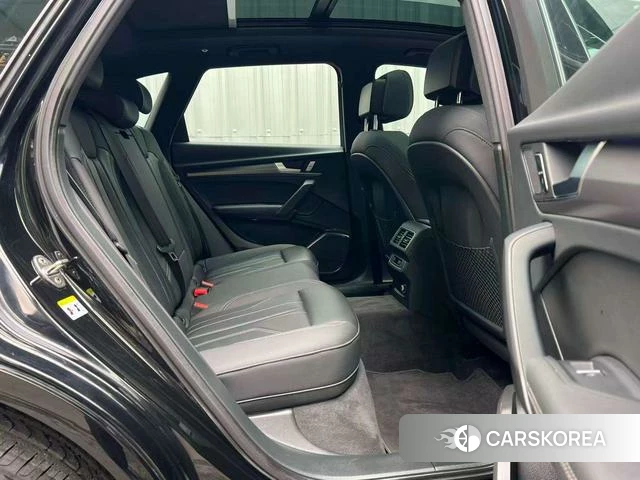 Audi Q5L 2023 Черный из Китая, фото 3
