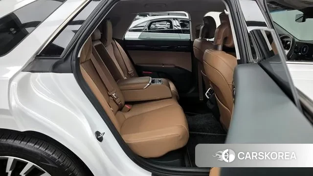 Hyundai Grandeur Hybrid (GN7) 2023 Белый из Кореи, фото 3