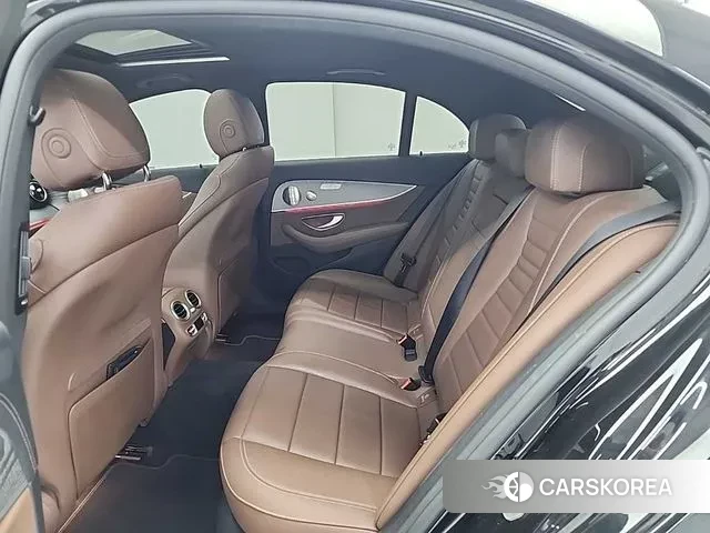 Mercedes-Benz E-Class W213 2022 Черный из Кореи, фото 3